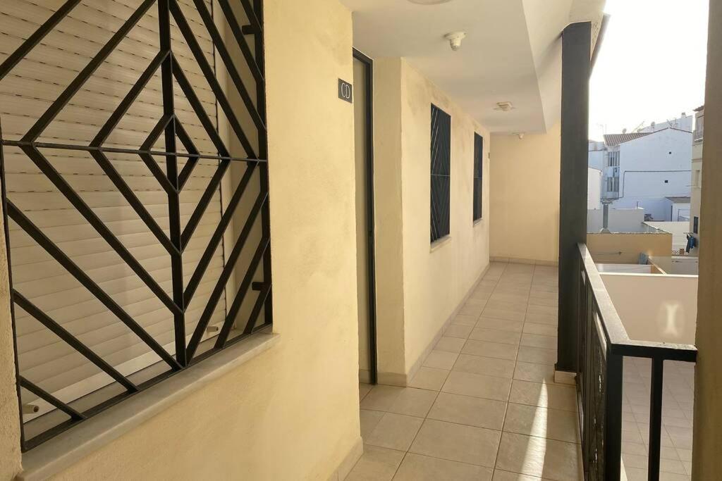 Apartamento primera línea playa. Vistas al mar Caleta De Velez Exterior foto