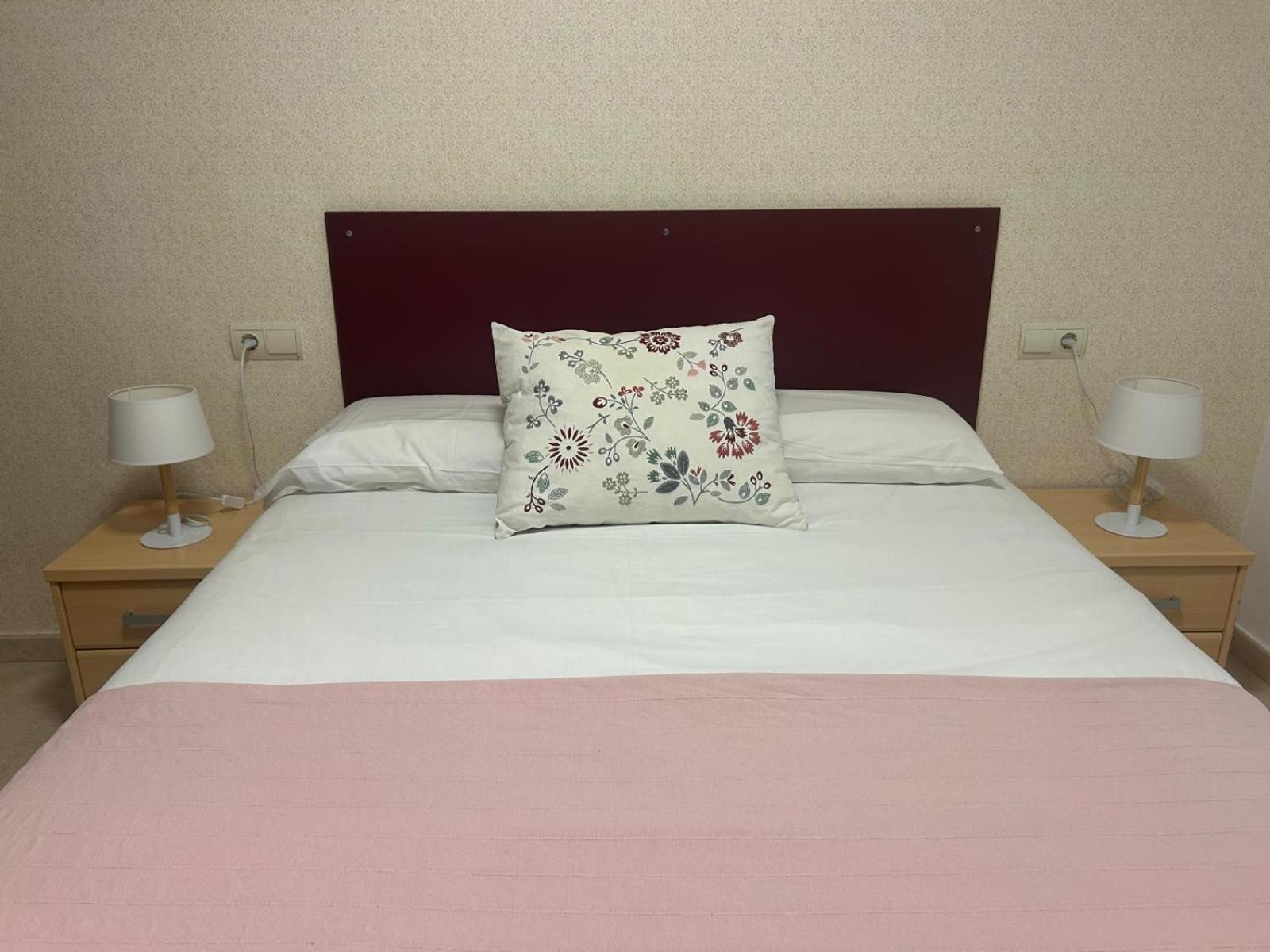 Apartamento primera línea playa. Vistas al mar Caleta De Velez Exterior foto